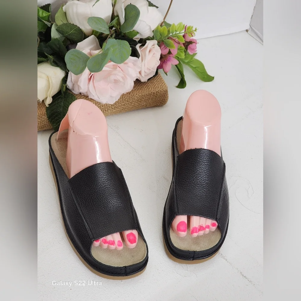 Black Leather Women's Slide Sandals